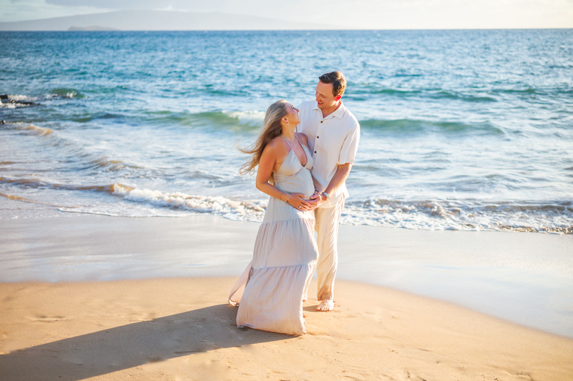 Maternity portrait photographed by Wailea Photo in Maui